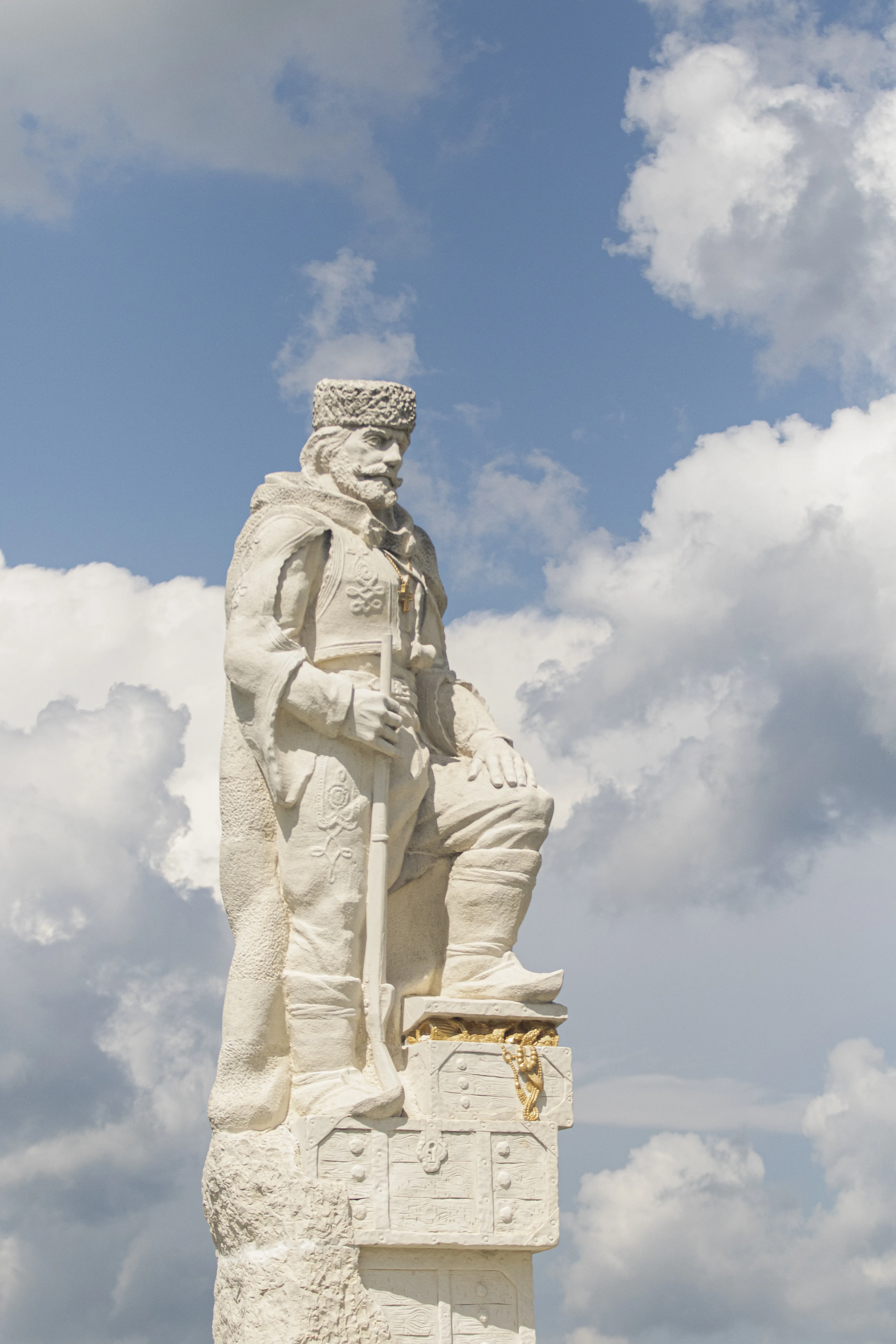 Мемориален комплекс Вълчан Войвода – с. Раювци